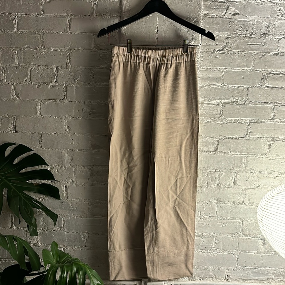 Light and airy cuffed pants